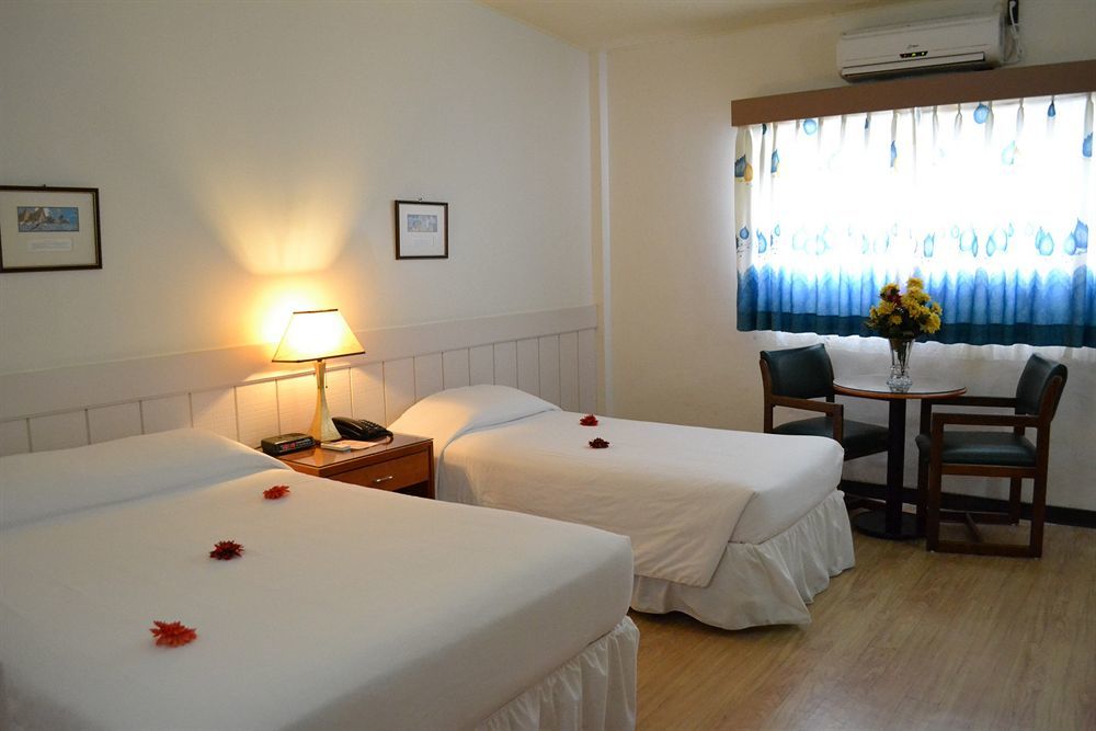 West Plaza By The Sea Hotel Koror Luaran gambar