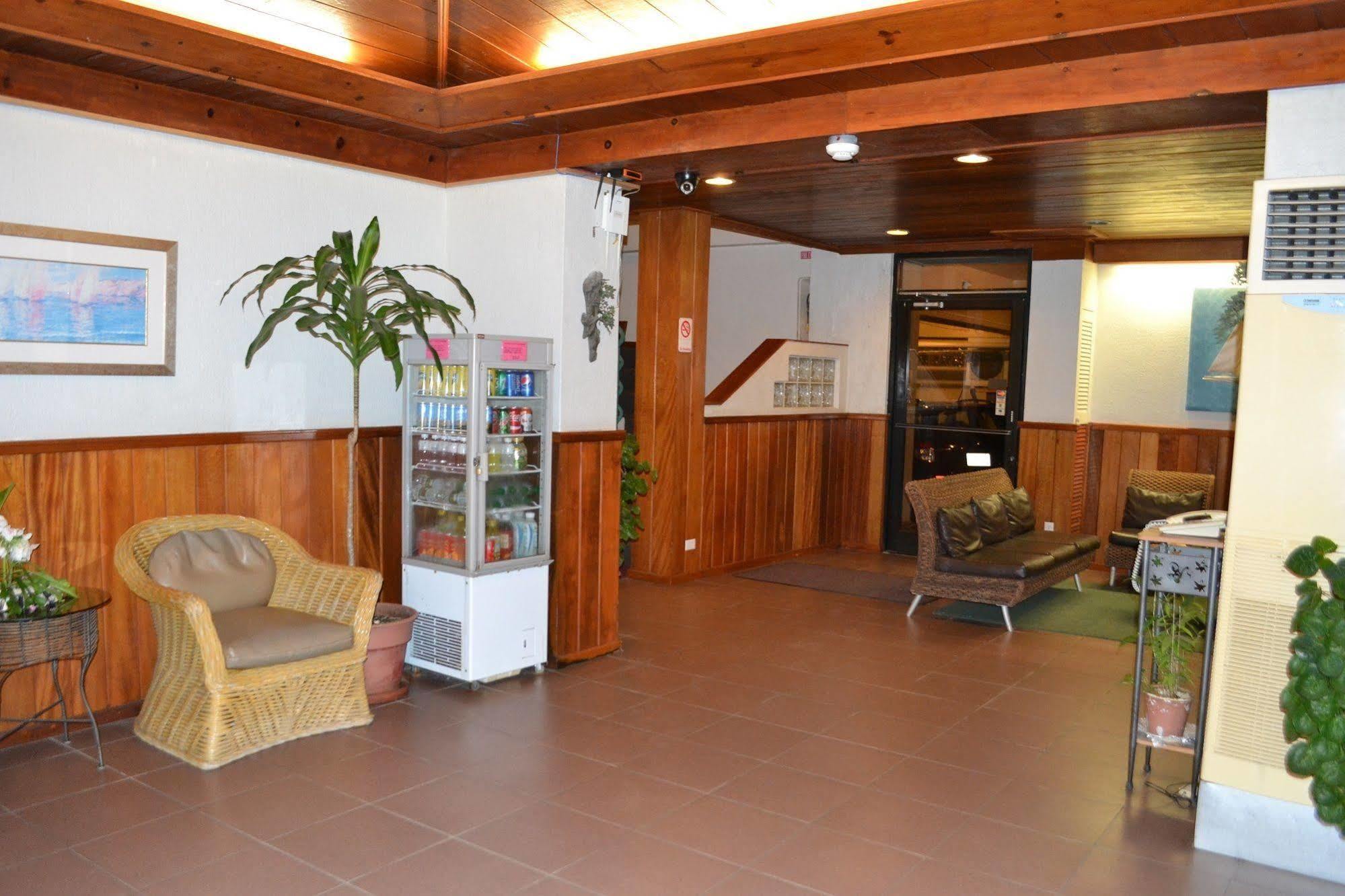 West Plaza By The Sea Hotel Koror Luaran gambar