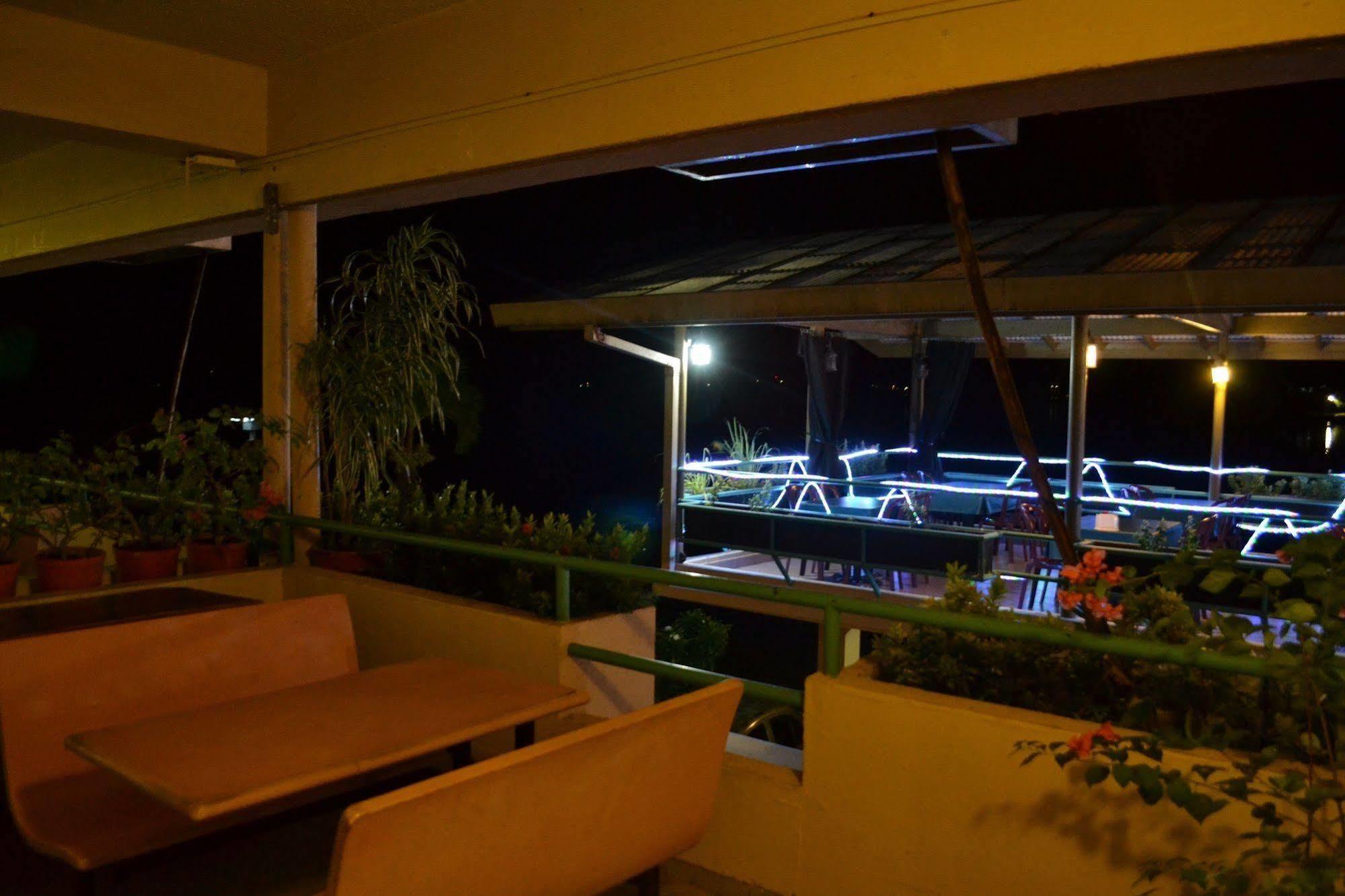 West Plaza By The Sea Hotel Koror Luaran gambar