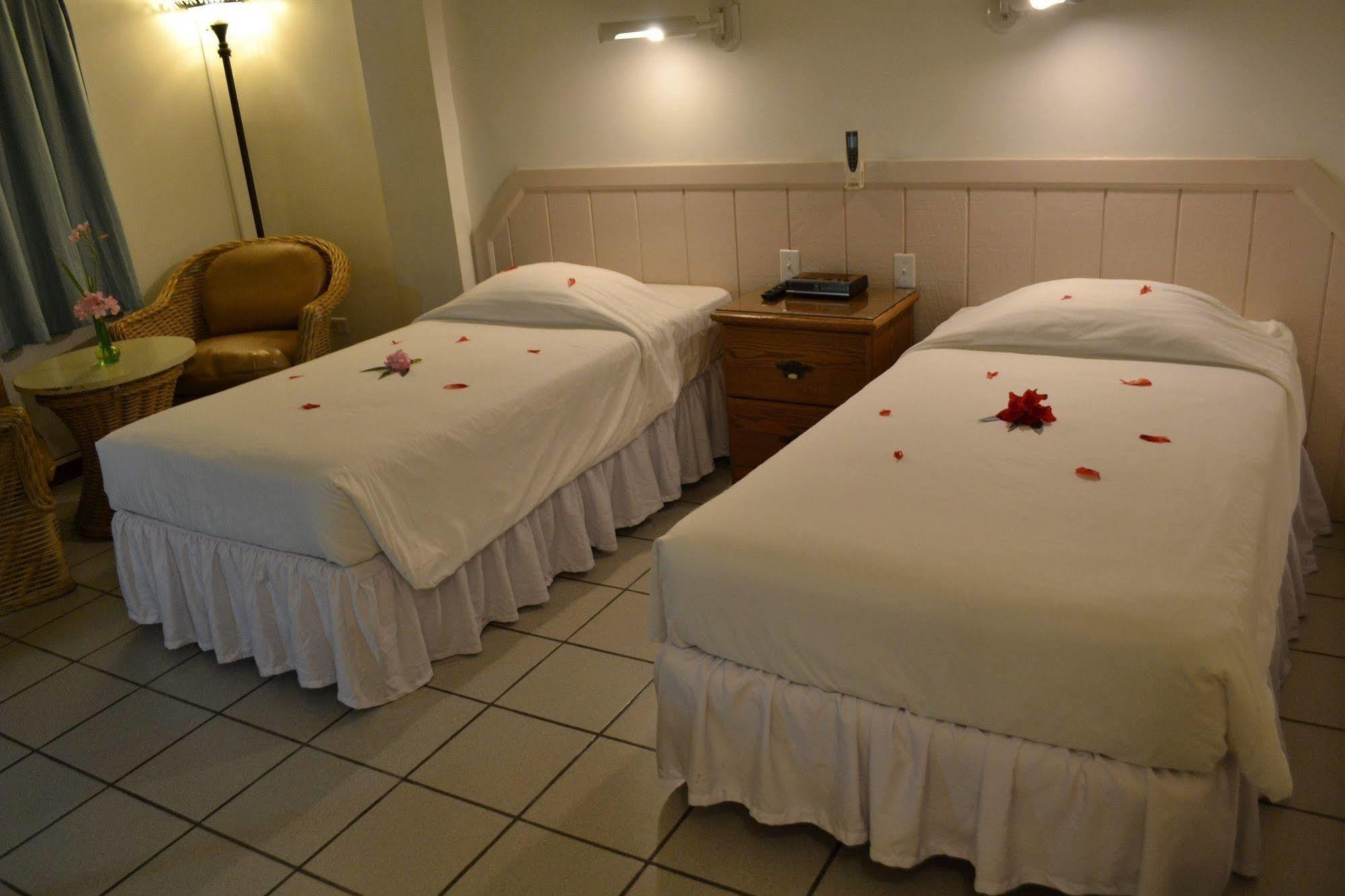 West Plaza By The Sea Hotel Koror Luaran gambar